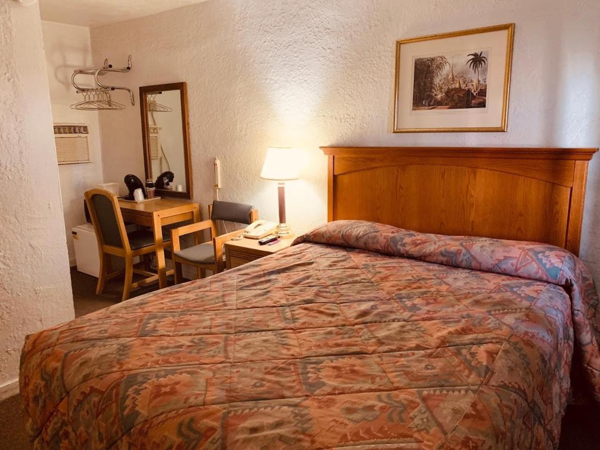Economy Inn Kingman Exteriör bild